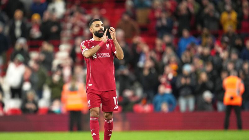 سلوت يكيل المديح لصلاح بعد مساهمته في فوز ليفربول على برايتون