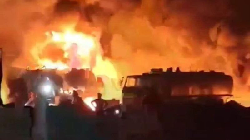 سوريا.. انفجار في إحدى مصافي النفط شرقي دير الزور (فيديو)