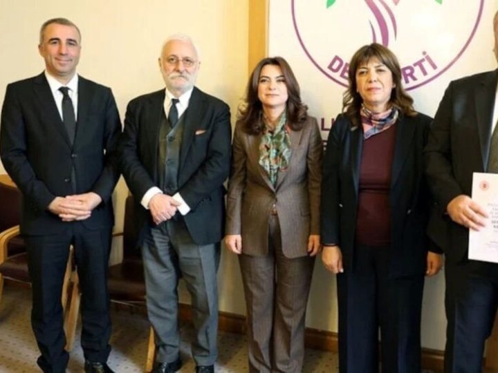 الحزب الكردي ينتقد “الأسس القومية” بتركيا ويدعو للاعتراف بحقوق أوجلان