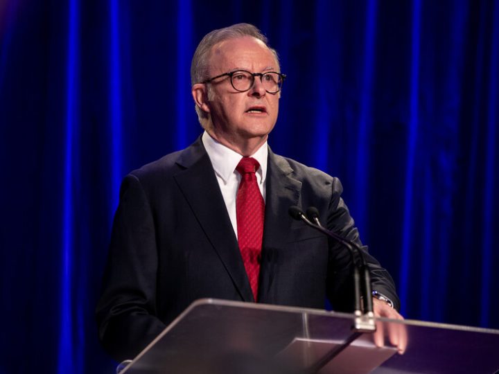 ارتفاع حصيلة هجوم سيدني إلى 12 وألبانيزي يتعهد بحماية الأستراليين اليهود