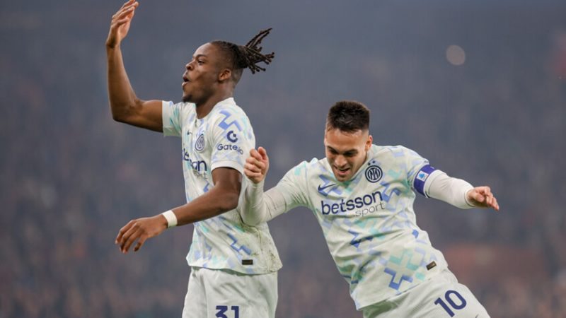 إنتر يستغل تعثر ميلان ونابولي ويقفز إلى صدارة  الدوري الإيطالي