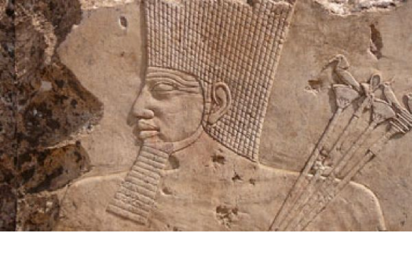 مصر.. كشف تفاصيل العثور على تمثال ضخم يزن 60 طنا في صان الحجر