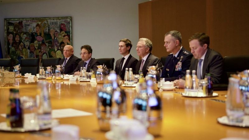 قائد كبير في الناتو يحضر محادثات برلين بين الولايات المتحدة وأوكرانيا