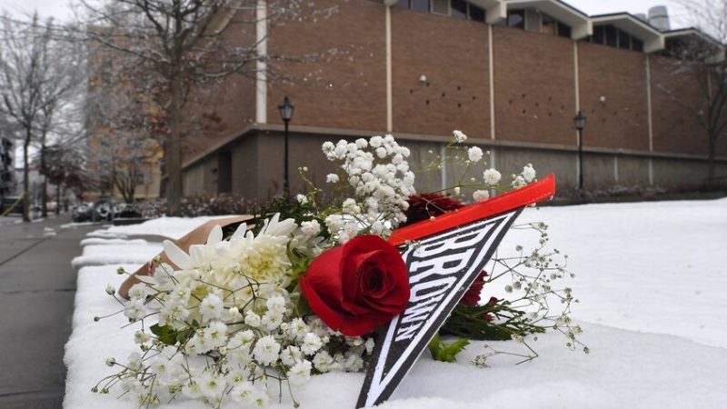 الكشف عن جنسية أحد الطالبين القتيلين في هجوم جامعة براون الأمريكية