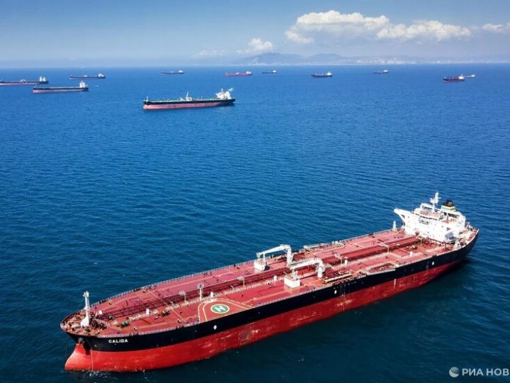 الاتحاد الأوروبي يدرج 40 سفينة في حزمة عقوبات جديدة ضد روسيا