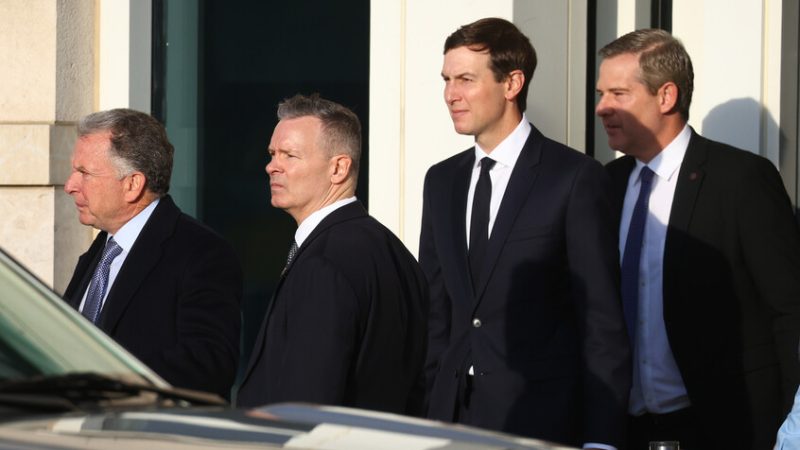 الصحافة الفرنسية تكشف المطلب الأمريكي من أوكرانيا في مفاوضات السلام