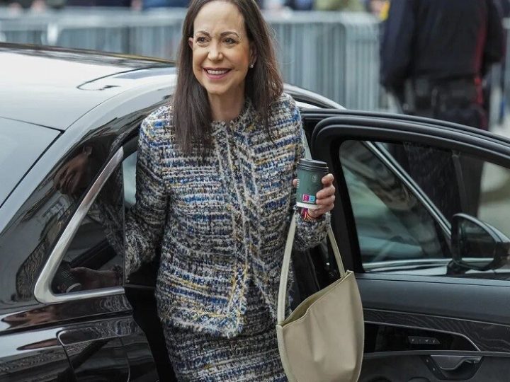 تقارير عن إصابة ماتشادو في العمود الفقري أثناء هروبها من فنزويلا