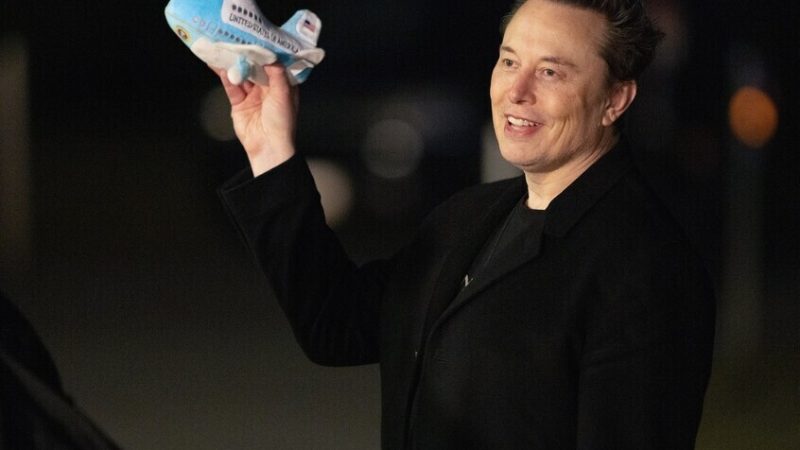 ماسك يحطم كل الأرقام.. 600 مليار دولار وأول خطوة ليصبح “تريليونيرا”