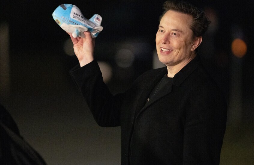 ماسك يحطم كل الأرقام.. 600 مليار دولار وأول خطوة ليصبح “تريليونيرا”