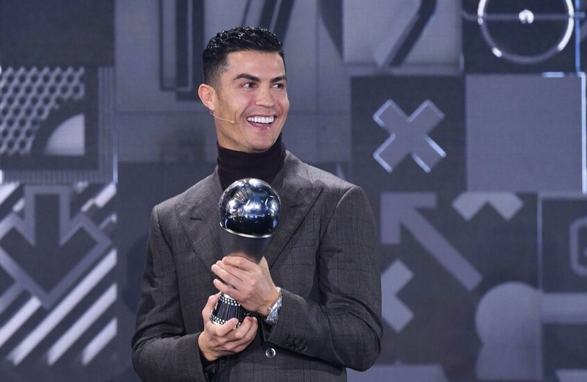 من يصوت بدلا من القائد.. لماذا لا يدلي رونالدو بصوته في جوائز الفيفا؟