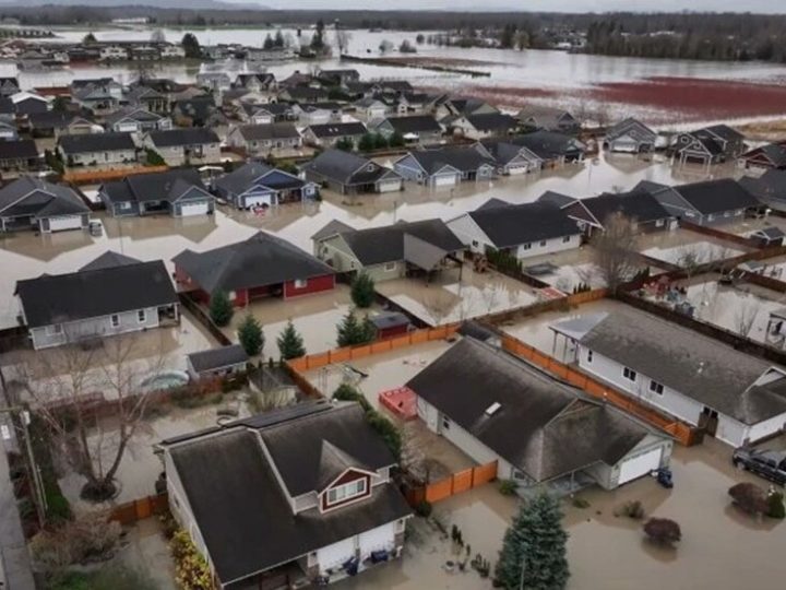 الولايات المتحدة.. إخلاء 3 ضواحي في مدينة سياتل بعد انهيار سد بسبب الأمطار الغزيرة (صور + فيديو)