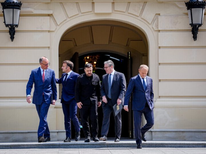 نائب في البرلمان الأوروبي: قادة أوروبا هم الأسوأ منذ الحرب العالمية الثانية