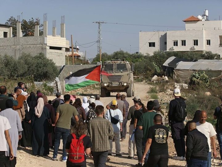 “الأونروا” تحذر من نزوح قسري دائم: 48% من مخيم نور شمس مهدد بالدمار