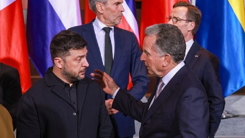 مصدر حكومي أوكراني: إجبار كييف على الاستسلام أو استمرار النزاع