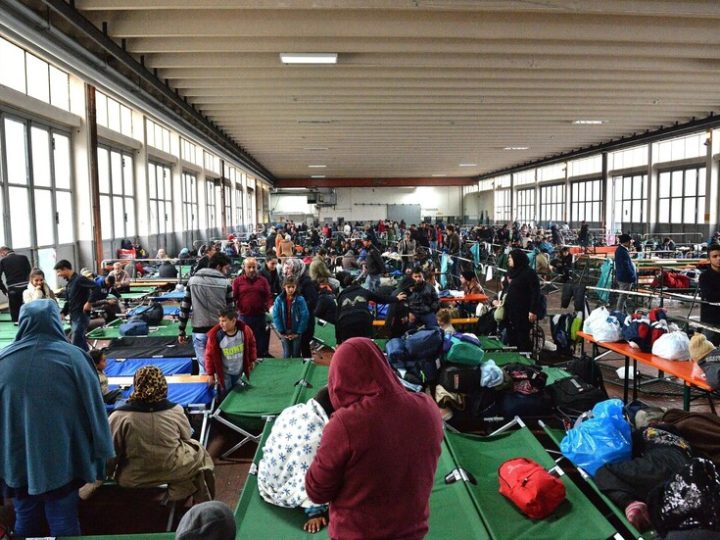 أكثر من 20 ألف دعوى قيد النظر.. ألمانيا تعيد فتح ملفات لجوء آلاف السوريين وتسحب إقامات 552 شخصا