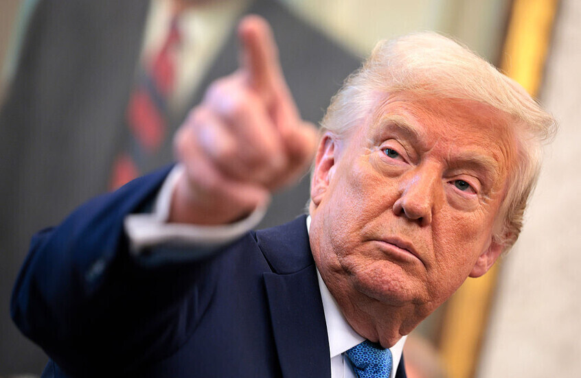 دي فانس يكشف ماذا أهداه ترامب بعد حديث عن “الأحذية السيئة”