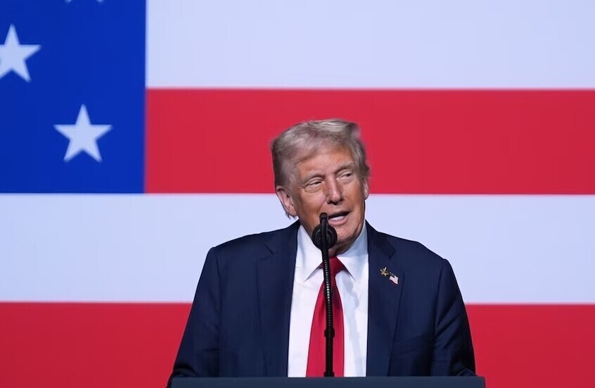 “هناك أشياء سيئة تحدث”.. ترامب يحذر اليهود