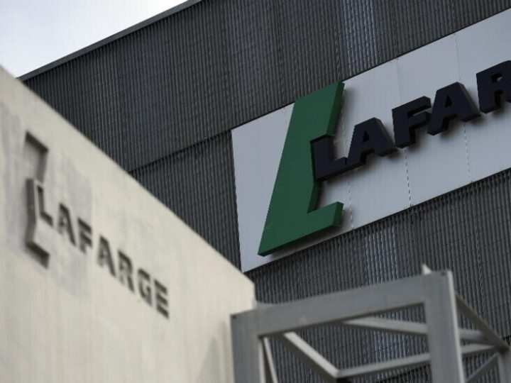 القضاء الفرنسي يطالب بغرامة تاريخية على “لافارج” بتهمة تمويل الإرهاب بسوريا