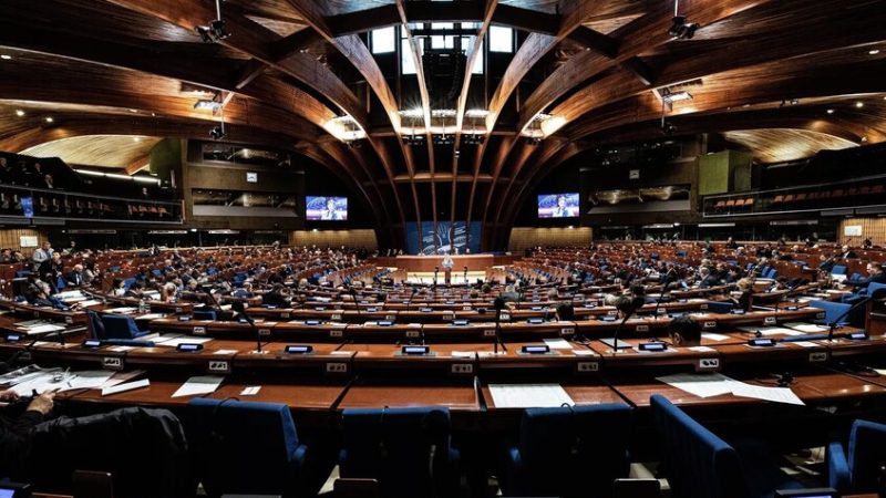 مسؤول كبير يقع في الفخ ويفضح أطماع أوروبا تجاه روسيا