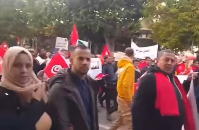 تونس تحيي الذكرى الـ15 لاندلاع الثورة (فيديو)
