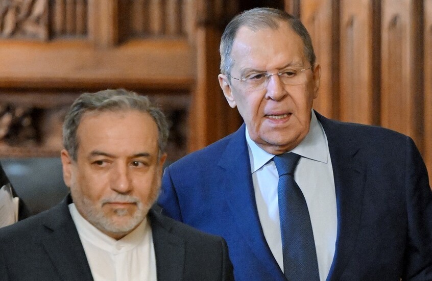 لافروف لعراقجي: لم يصل الأمر حد كرم الضيافة بعد