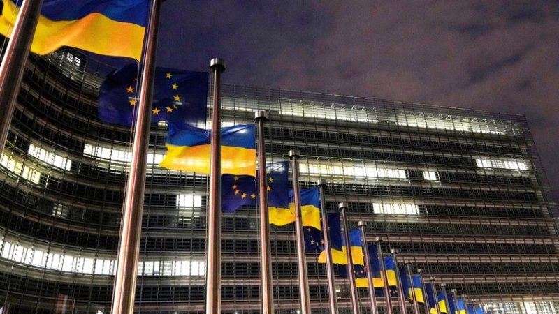 “بوليتيكو”: المحادثات بين أعضاء الاتحاد الأوروبي بشأن مصادرة الأصول الروسية وصلت إلى طريق مسدود