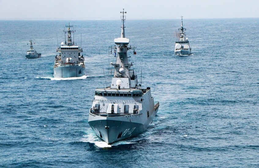 فنزويلا.. سفن حربية ترافق ناقلات النفط لحمايتها من القوات الأمريكية