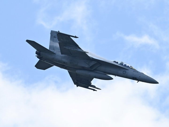 “نوفوستي”: الولايات المتحدة أرسلت 4 طائرات إلى أجواء فنزويلا