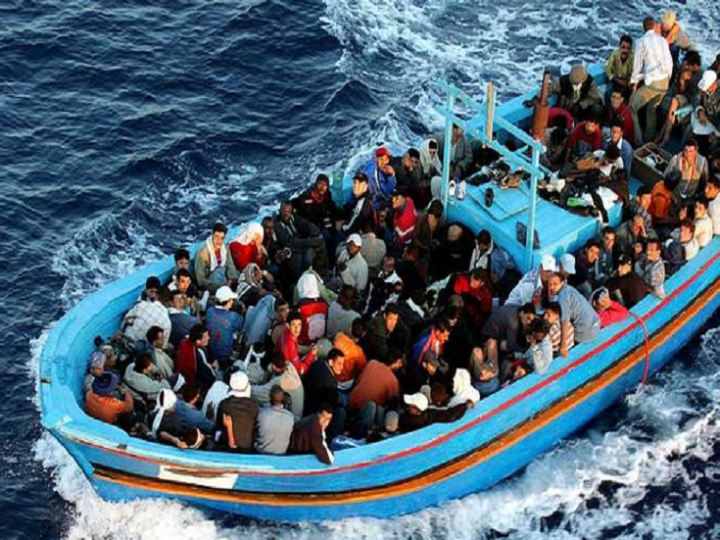 بعد فاجعة 14 مصريا.. دار الإفتاء توضح حكم “الهجرة غير الشرعية”