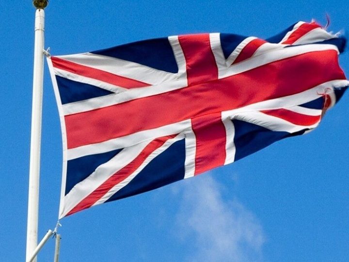 الدفاع البريطانية تستقبل جثمان جندي قتل في أوكرانيا