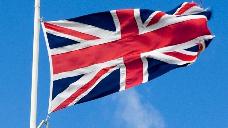 الدفاع البريطانية تستقبل جثمان جندي قتل في أوكرانيا