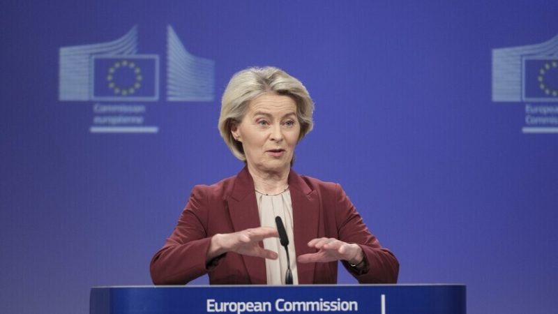 فون دير لاين قبيل قمة الاتحاد: لن نغادر حتى نتفق على تمويل أوكرانيا بأحد القرضين