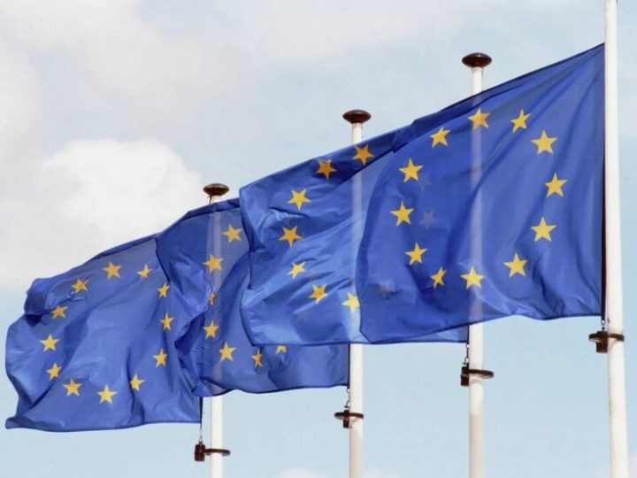 سكاي نيوز: فشل الاتحاد الأوروبي في حسم قرض أوكرانيا يهدد مصداقيته ويهمّشه في المفاوضات