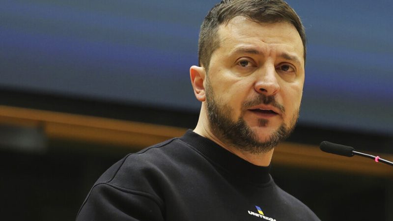 زيلينسكي: وفدنا في طريقه إلى الولايات المتحدة لجولة جديدة من مفاوضات التسوية