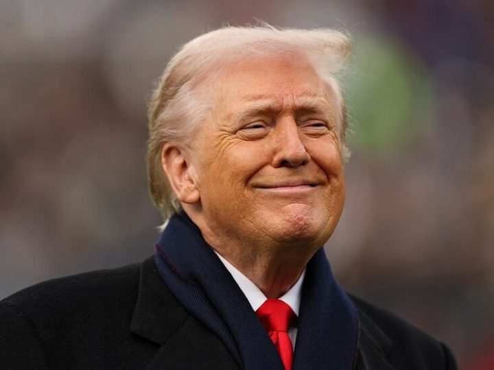 ترامب يوقع أمرا تنفيذيا باعتبار الماريجوانا مخدرا قليل الخطورة