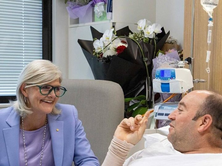 تبرعات ضخمة لبطل بوندي أحمد الأحمد