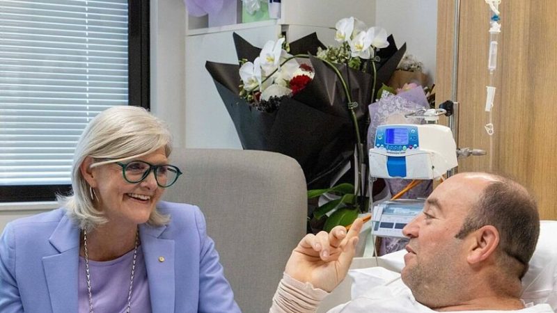 تبرعات ضخمة لبطل بوندي أحمد الأحمد