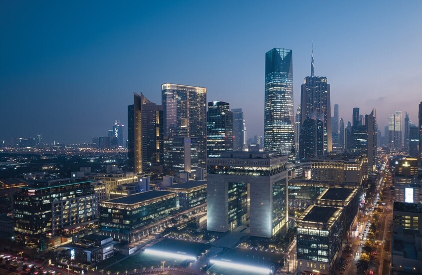 الإمارات تشهد أمطارا غزيرة (فيديو)