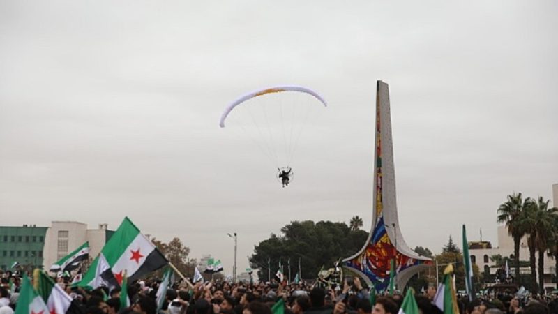 المملكة المتحدة تفرض عقوبات على أفراد وتنظيمات متورطة في انتهاكات ضد المدنيين في سوريا