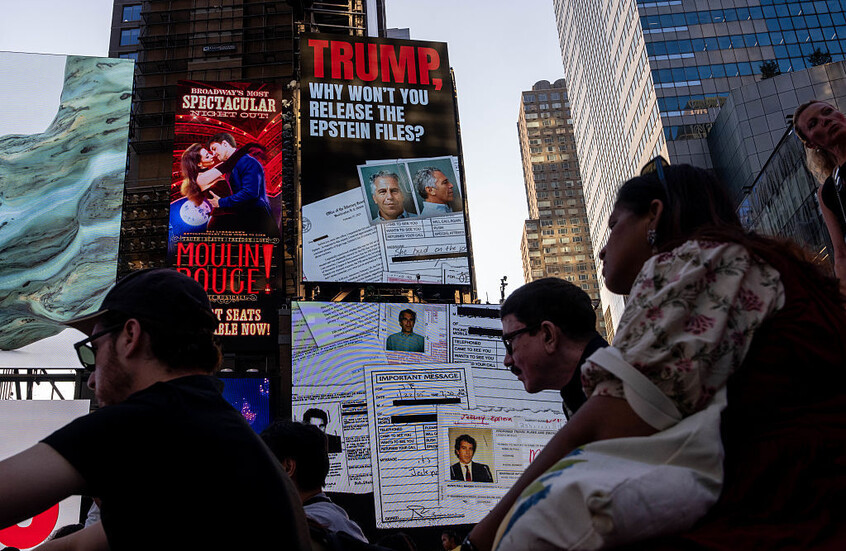 مئات الآلاف من الوثائق والصور.. العدل الأمريكية تكشف اليوم عن أسرار جديدة في قضية إبستين