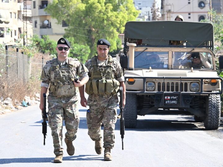 وزير العدل اللبناني: حصر السلاح بيد الدولة لا يعد خدمة لإسرائيل