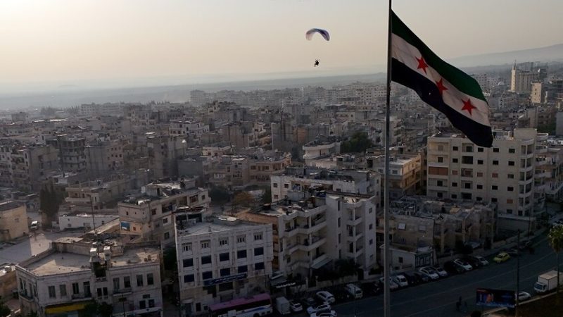 القاضي الشرعي الأول بدمشق يعلق على شائعات “إلغاء وصاية الأم” في البلاد