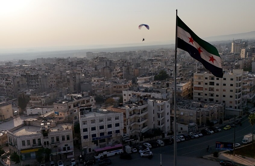 القاضي الشرعي الأول بدمشق يعلق على شائعات “إلغاء وصاية الأم” في البلاد