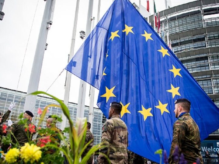 صحفي صربي: الاتحاد الأوروبي لا يملك جيشا يرسله إلى أوكرانيا وقواته “كتائب من المثليين”