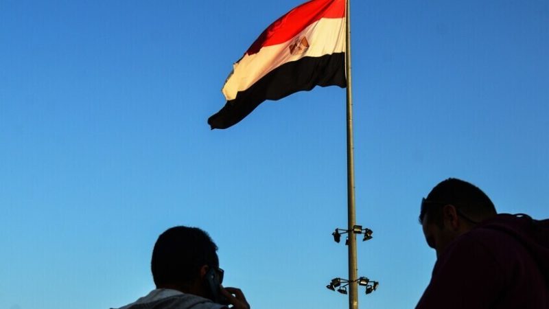 مصر تسقط الجنسية عن بلوغر شهير التحق بالجيش الأمريكي.. وفيديو يكشف التفاصيل