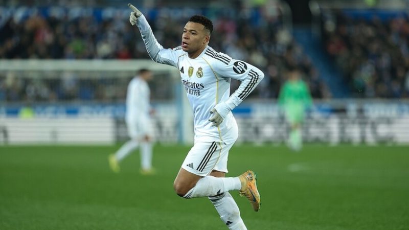 بعد إلزامه بدفع 61 مليون دولار.. باريس سان جيرمان يوجه رسالة لمبابي