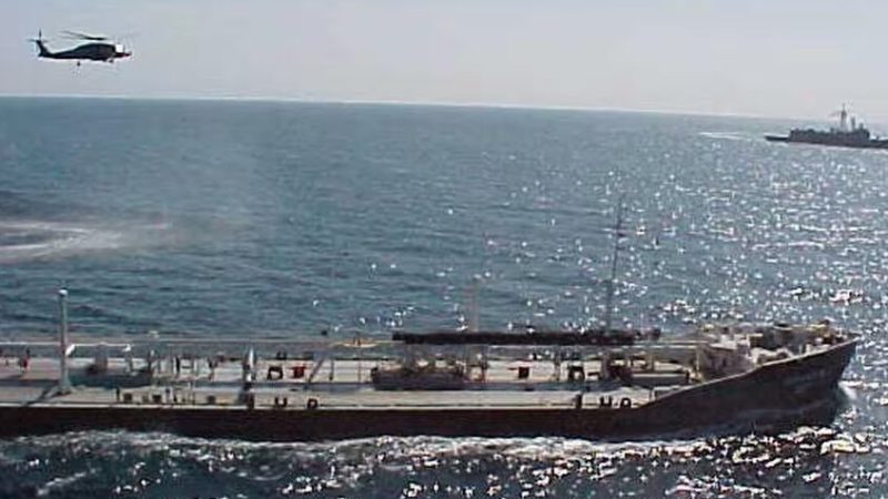  أكسيوس: الجيش الأمريكي يعتلي ناقلة نفط “غير معاقبة” قبالة فنزويلا لتوجيه رسالة “مباشرة” إلى مادورو