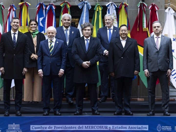 خلاف علني بين رئيسي البرازيل والأرجنتين بشأن فنزويلا في قمة ميركوسور