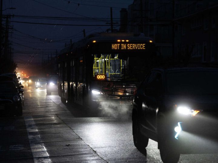 الولايات المتحدة.. حريق ضخم في محطة للكهرباء يغرق سان فرانسيسكو في الظلام