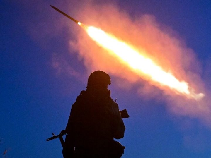 الدفاع الروسية: استمرار تقدم قواتنا وضرب مواقع الطاقة ولوجستيات قوات كييف